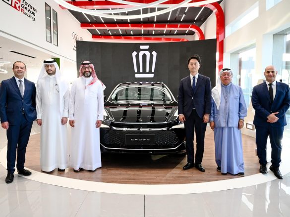 Launch of the 16th generation Toyota Crown