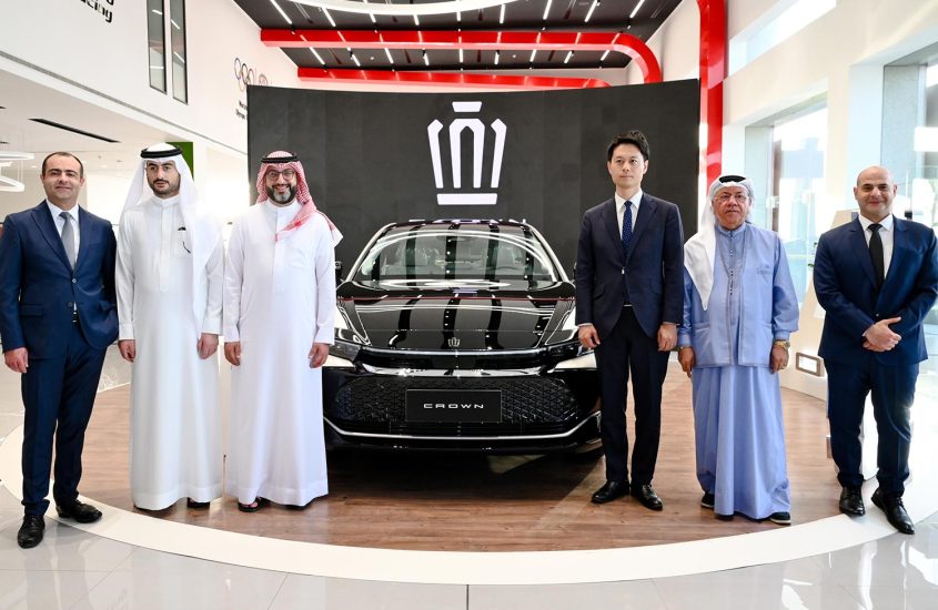 Launch of the 16th generation Toyota Crown